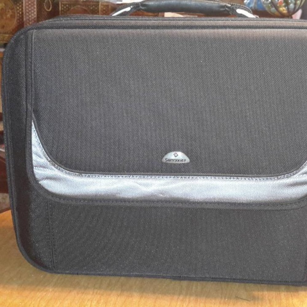 SAMSONITE LAWYERS BRIEFCASE LAPTOP BAG 17" COMPUTER CARRY ON BAG